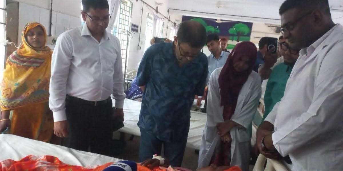 কালাই উপজেলা স্বাস্থ্য কমপ্লেক্স পরিদর্শনে স্বাস্থ্যমন্ত্রী