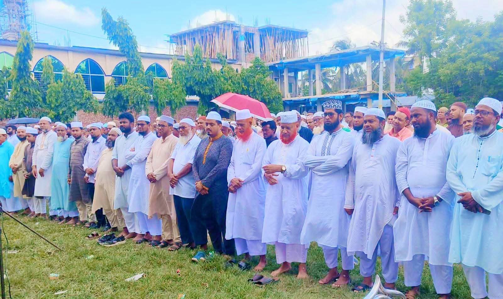 জয়পুরহাটে হাসিবুল আলম লিটনের মায়ের দাফন সম্পন্ন